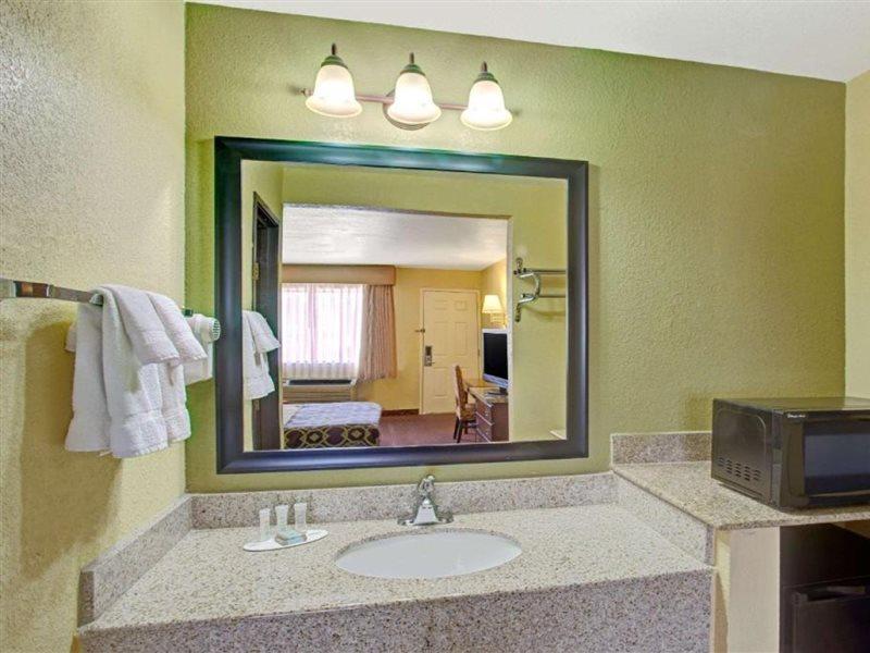 Travelodge By Wyndham Tucson Az Cortaro Exteriör bild